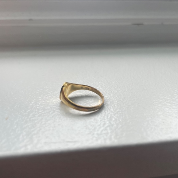 COPY - Mejuri star signet ring - Picture 3 of 4